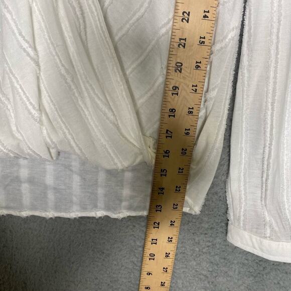 Maeve Anthropolgie Audre textured top long sleeve button cuff minimalist vneck M - Picture 11 of 13